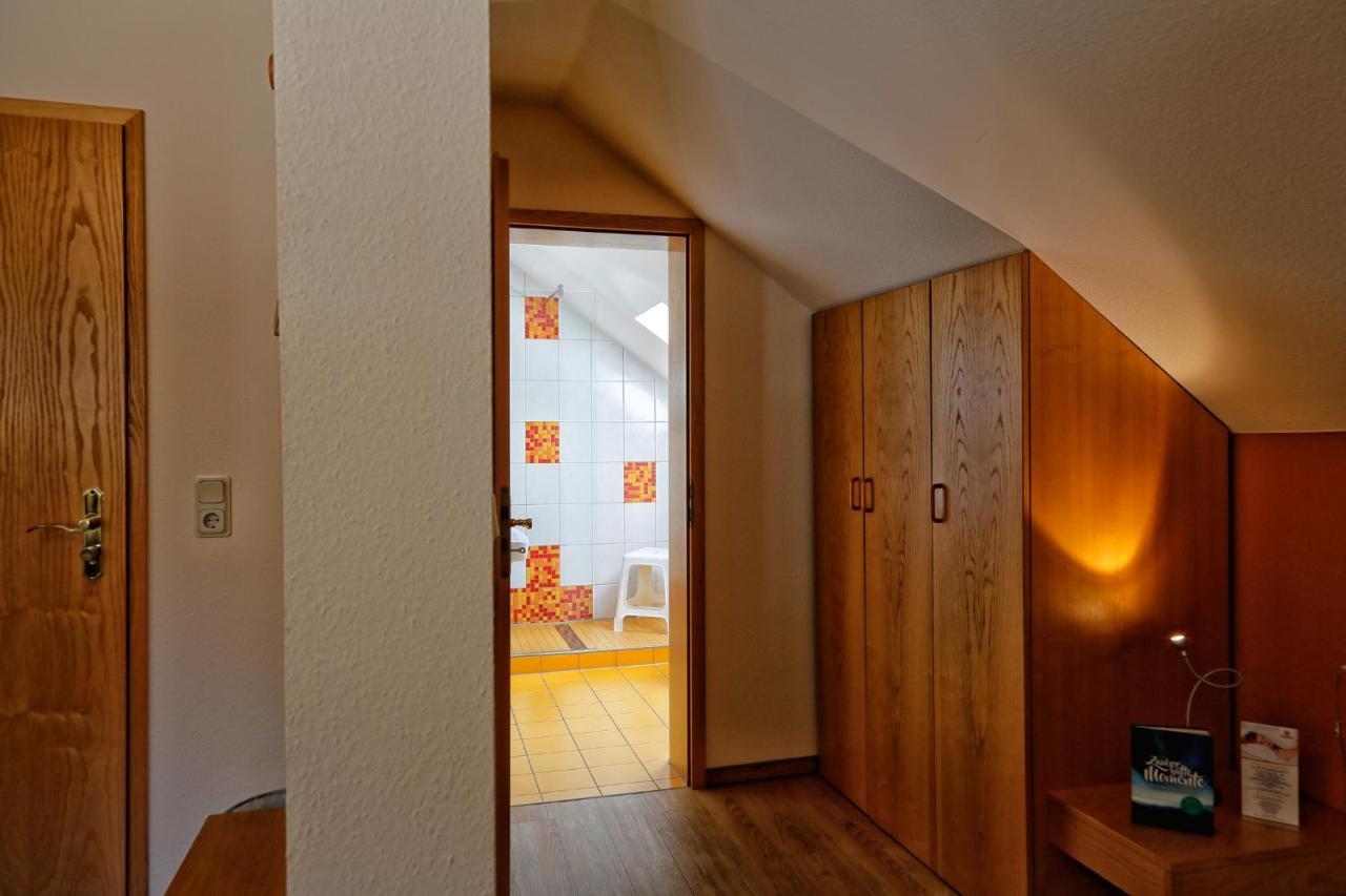 Konsum Gaestehaus Quisisana - Oberhof Oberhof  Eksteriør bilde