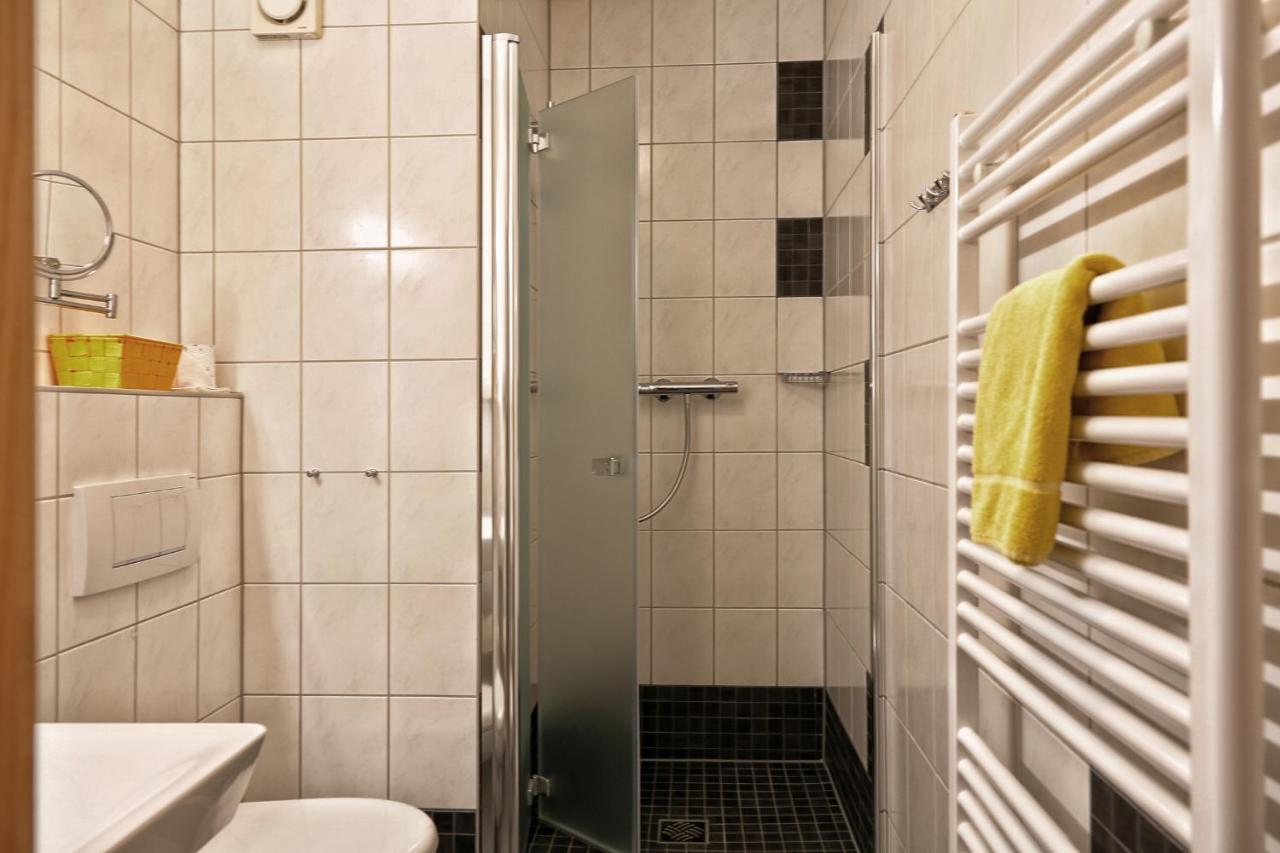 Konsum Gaestehaus Quisisana - Oberhof Oberhof  Eksteriør bilde