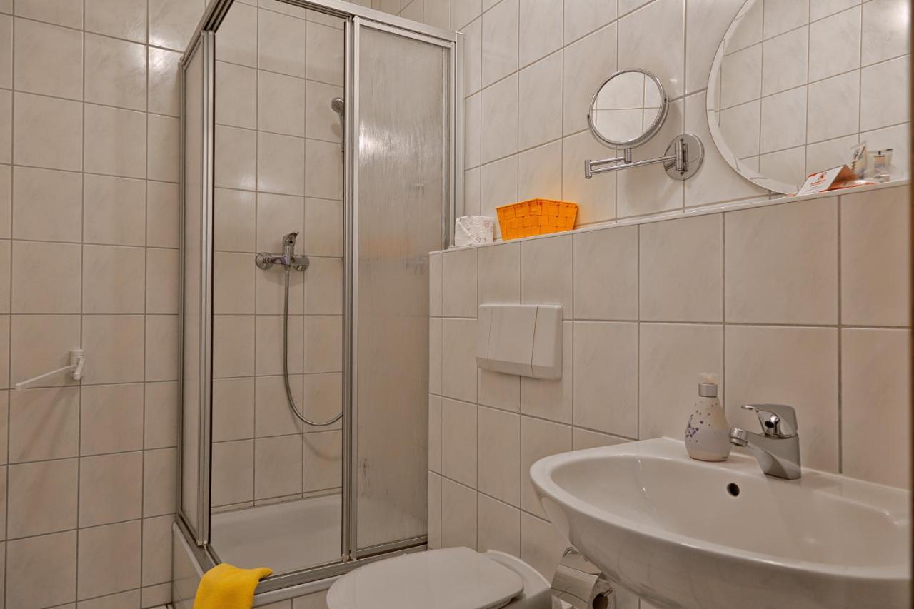 Konsum Gaestehaus Quisisana - Oberhof Oberhof  Eksteriør bilde