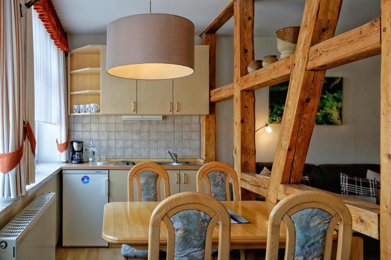 Konsum Gaestehaus Quisisana - Oberhof Oberhof  Eksteriør bilde